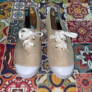 Tom’s ZUMA khaki canvas tennis shoes